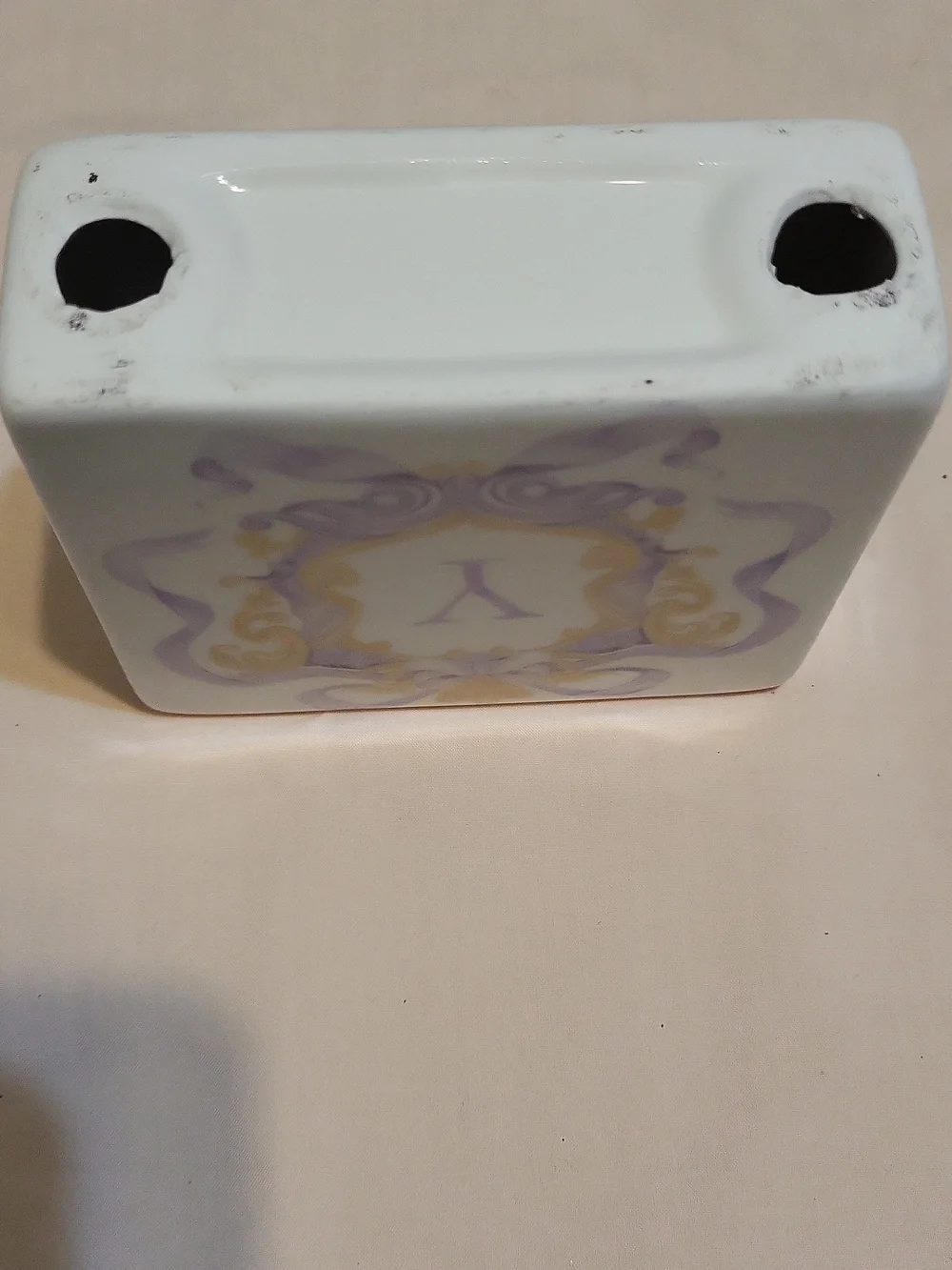 'Y' Monogram Decor - Picture 6 of 6